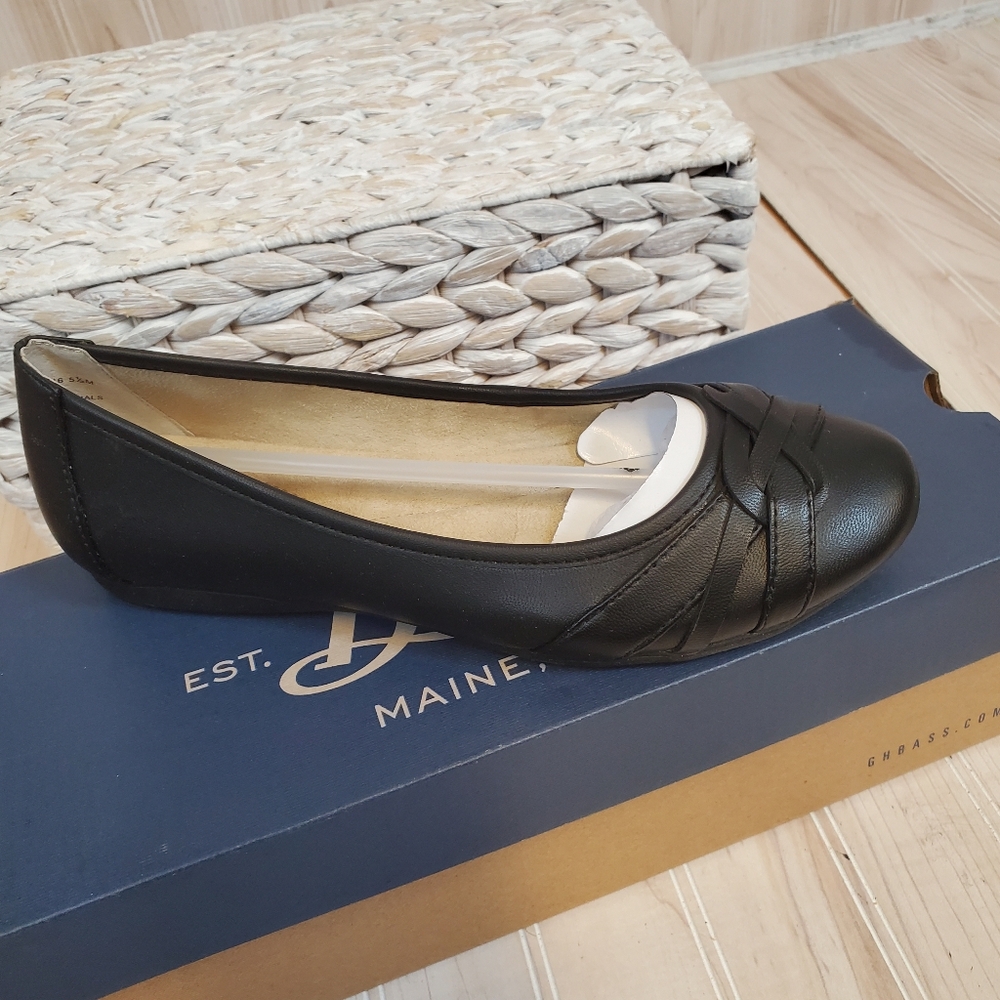 Bass Women's Flats In Black